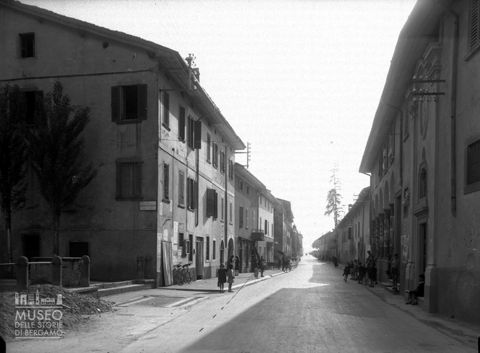 Strada in paese