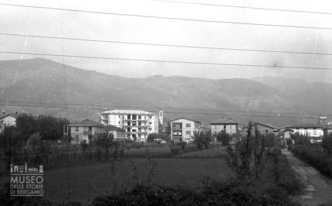 Campi e abitazioni