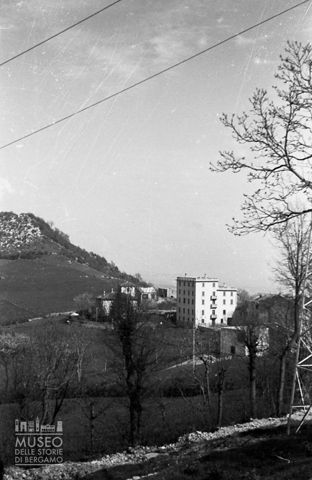Veduta con palazzo