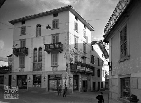 Rovetta, bar ristorante pensione Vittoria