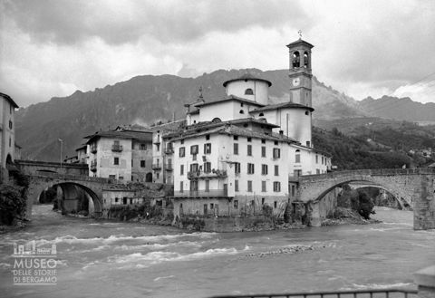 Convergenza del Fiume Brembo e il Fiume Enna