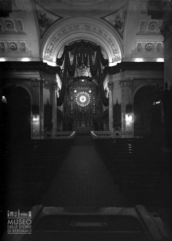 Interno chiesa parrocchiale [1]