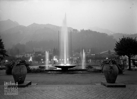 Scorcio con fontana