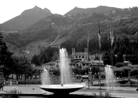 Centro e casinò dalla fontana della Stazione FF.SS.