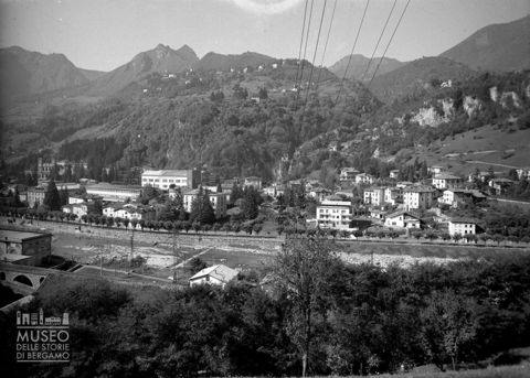 Veduta con fiume
