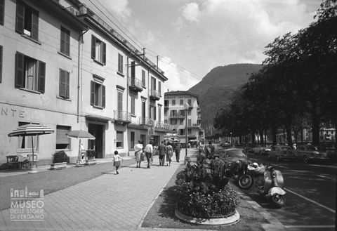 Viale con alberghi