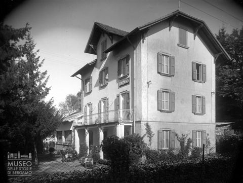 Esterno di un albergo [1]