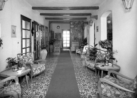 Albergo Falcone, corridoio