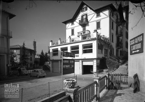 Scorcio con albergo