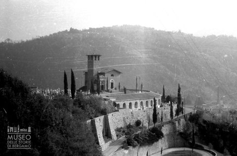 Gazzaniga, cimitero e chiesa di San Carlo