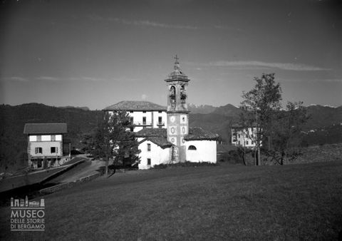 Chiesetta e abitazioni