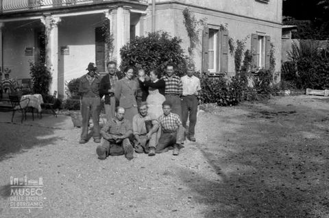 Ritratto di gruppo [1]