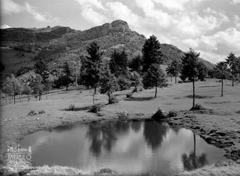 Laghetto sul Monte Poieto