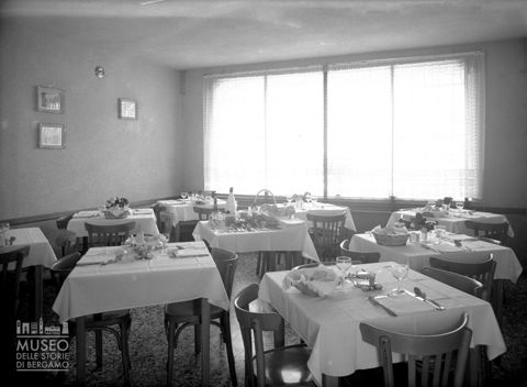 Interno di un ristorante [2]