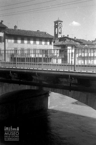 Ponte e campanile