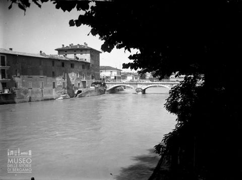 Abitazioni sul fiume