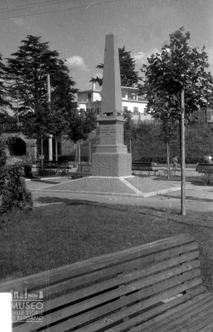 Obelisco commemorativo