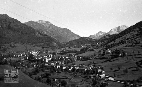 Veduta con monti