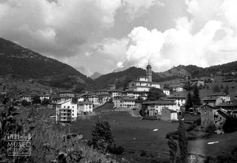 Abitazioni e chiesa