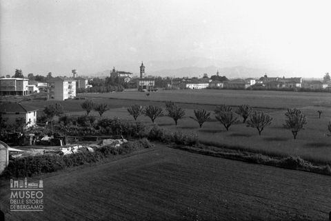 Sforzatica, panorama con campi