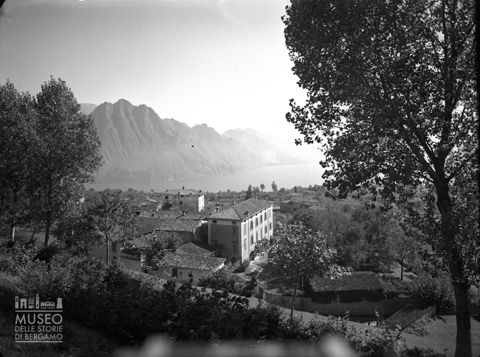 Abitazioni e lago