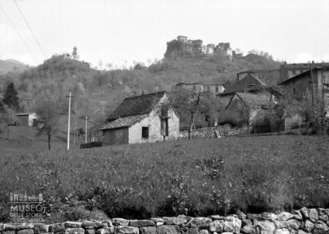 Baite nei pressi della frazione di Pizzino