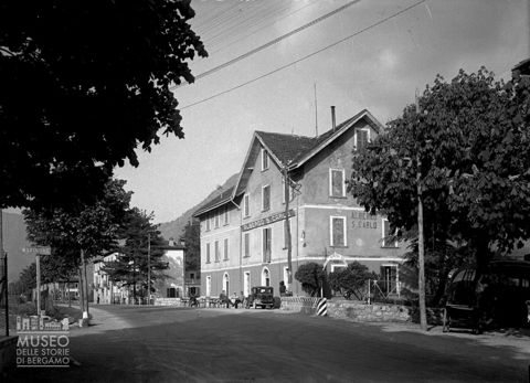 Facciata dell' Albergo San Carlo