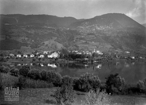 Panorama con monti
