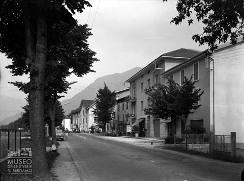 Strada e albergo