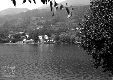 Ristorante sul lago