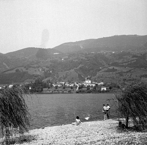 Spiaggia del lago