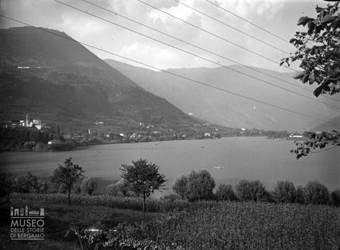 Veduta del lago di Endine e Spinone