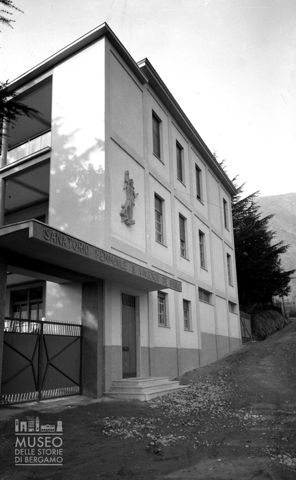 Facciata del sanatorio