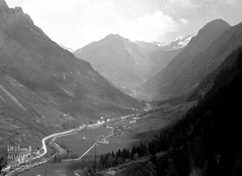 Panorama con monti