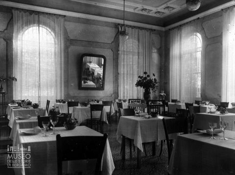 Fotografia di una sala ristorante