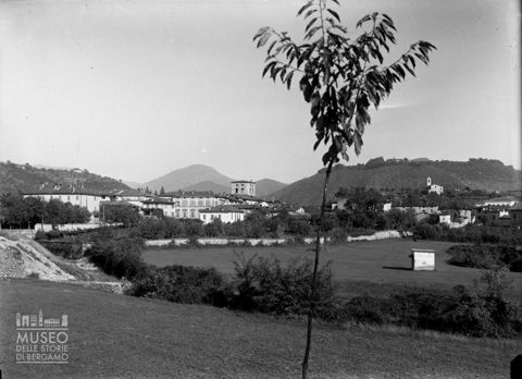 Trescore, centro abitato visto dai campi