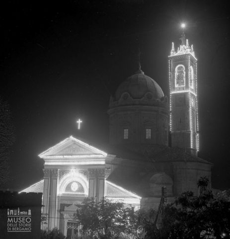 Chiesa di San Pietro Apostolo, ripresa notturna [1]