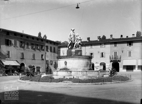 Piazza Cavour