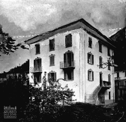 Riproduzione di un fotomontaggio