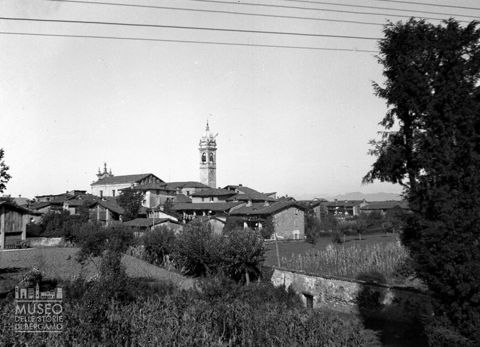 Centro abitato e chiesa