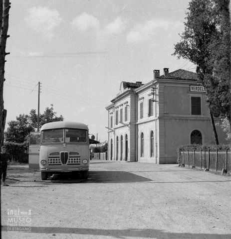 Stazione ferroviaria e corriera