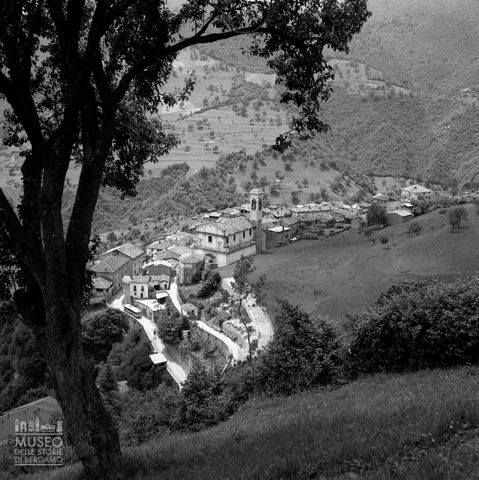 Veduta del paese di Vigolo