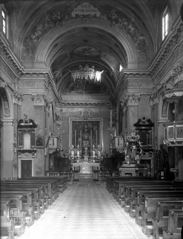 Navata e altare della Chiesa di San Filastro