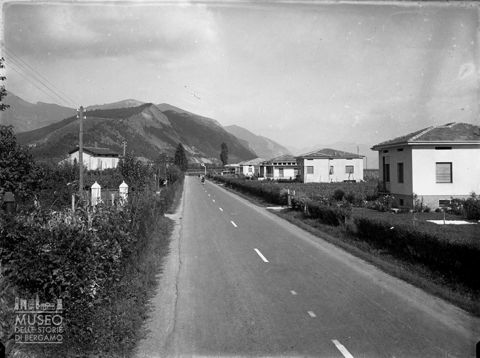Strada e abitazioni